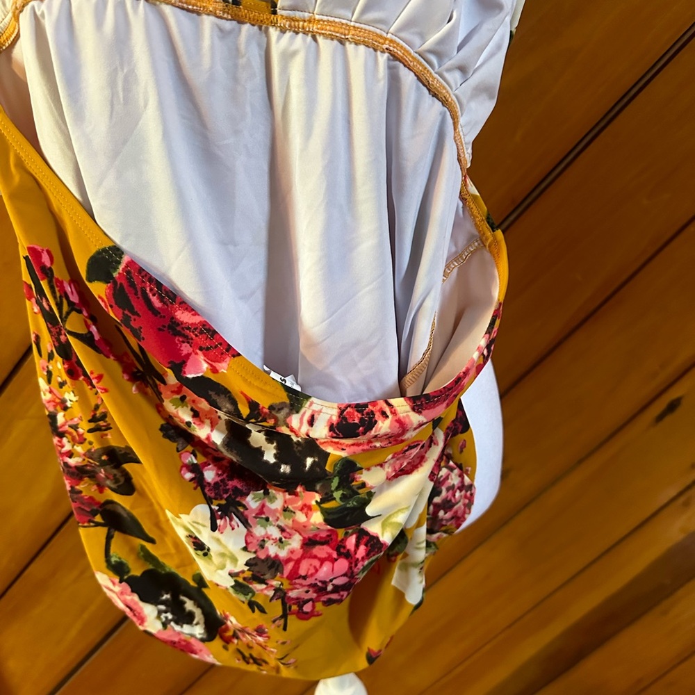 Mustard yellow floral bathing suit - Picture 7 of 9